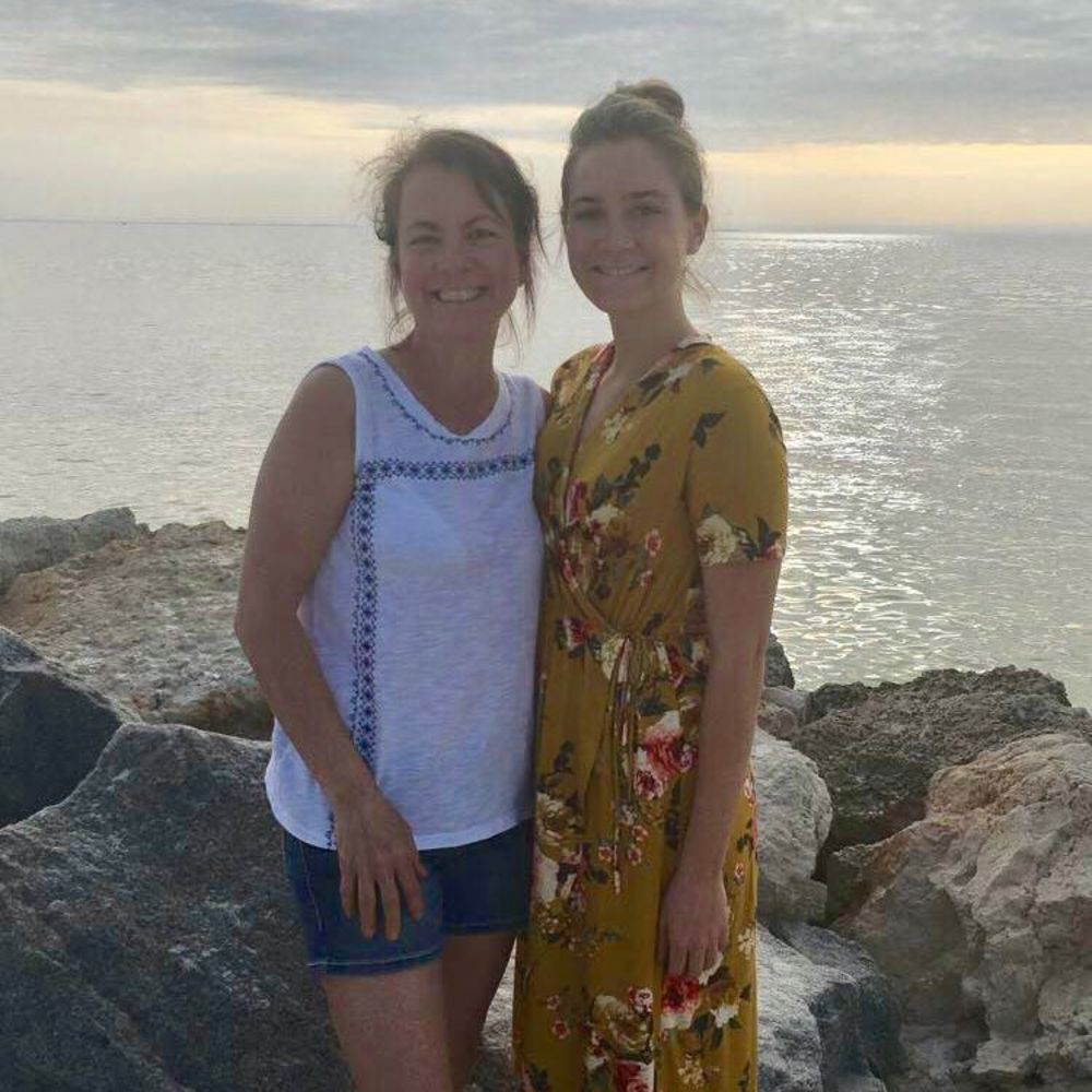 Meet your Posher, Claudia